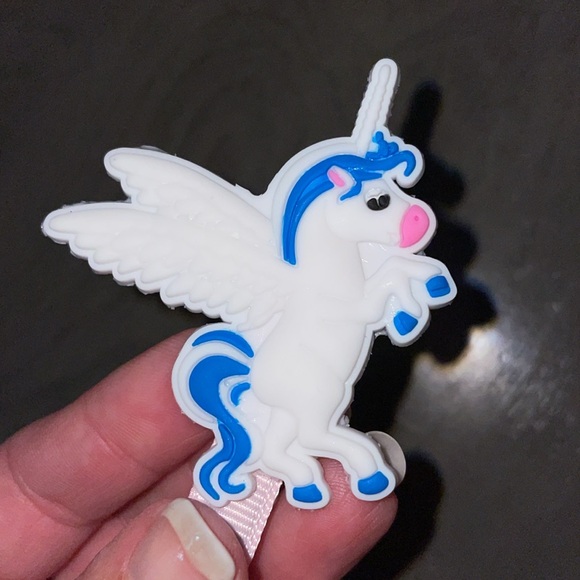 Unicorn Barrette 🦄 - Picture 4 of 6